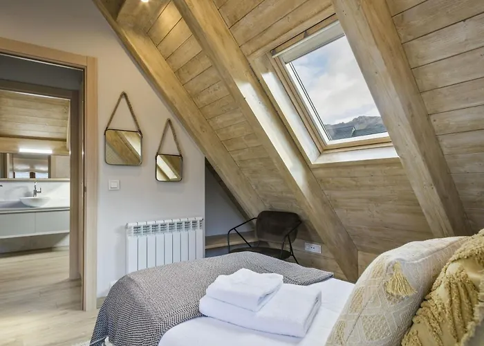 Luderna - Duplex Serradet Lägenhet *